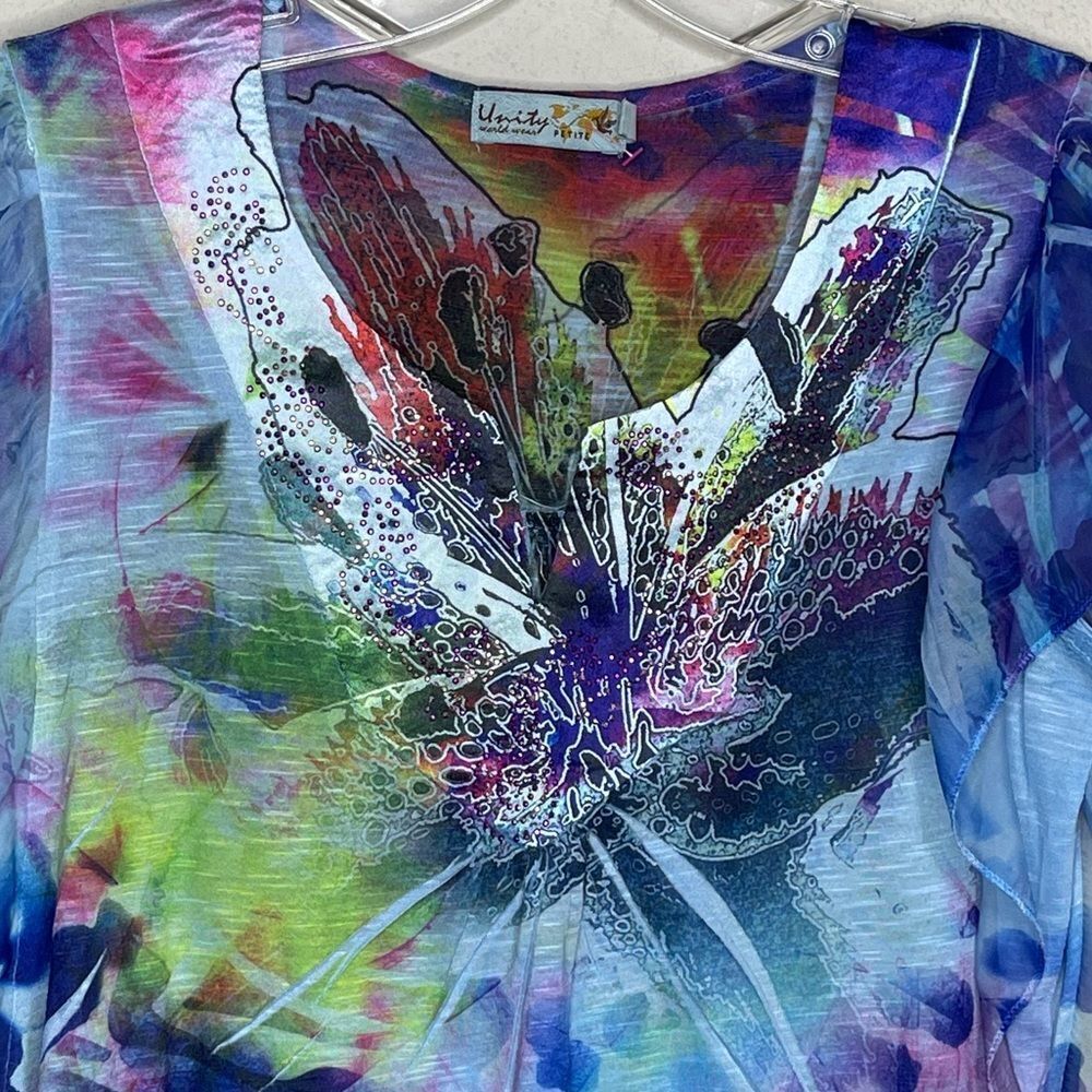 Unity World Wear Top - Picture 3 of 9